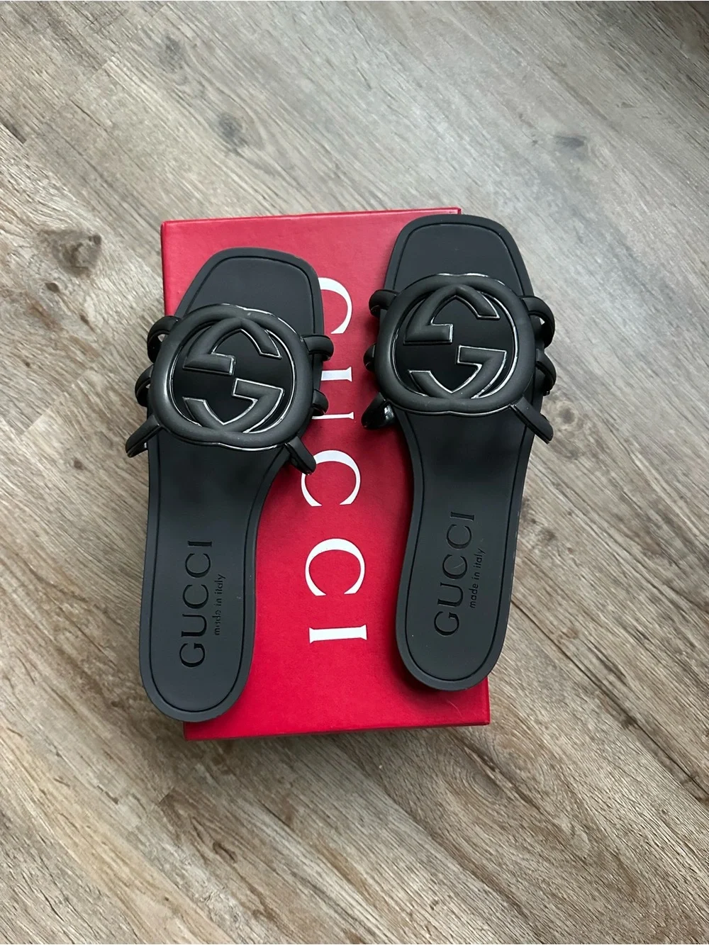 Gucci Black & Red GG Logo Slide Sandals Gucci Black and Red GG Slide Sandals Gucci main image 4